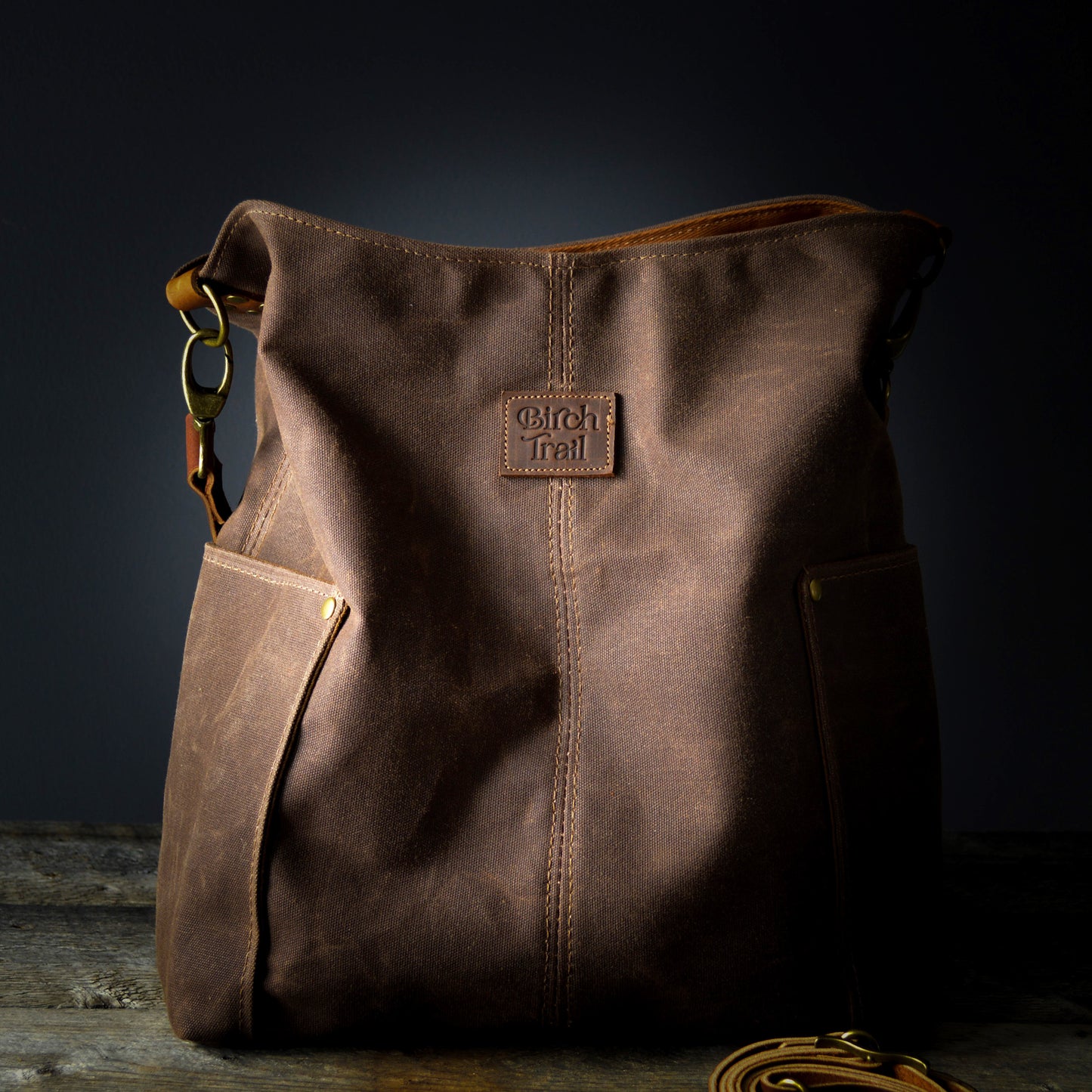 Compass Bag - Dark Oak